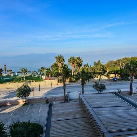 Aqua Mare Resort Melíssion エクステリア 写真
