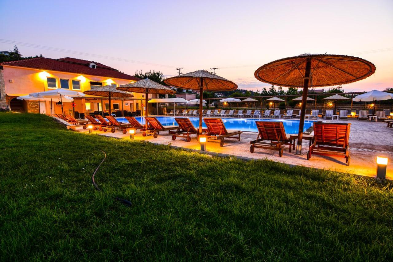 Aqua Mare Resort Melíssion エクステリア 写真